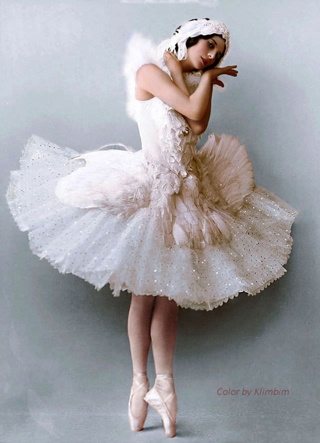 Anna Pavlova in ‘The Dying Swan’, 1900s