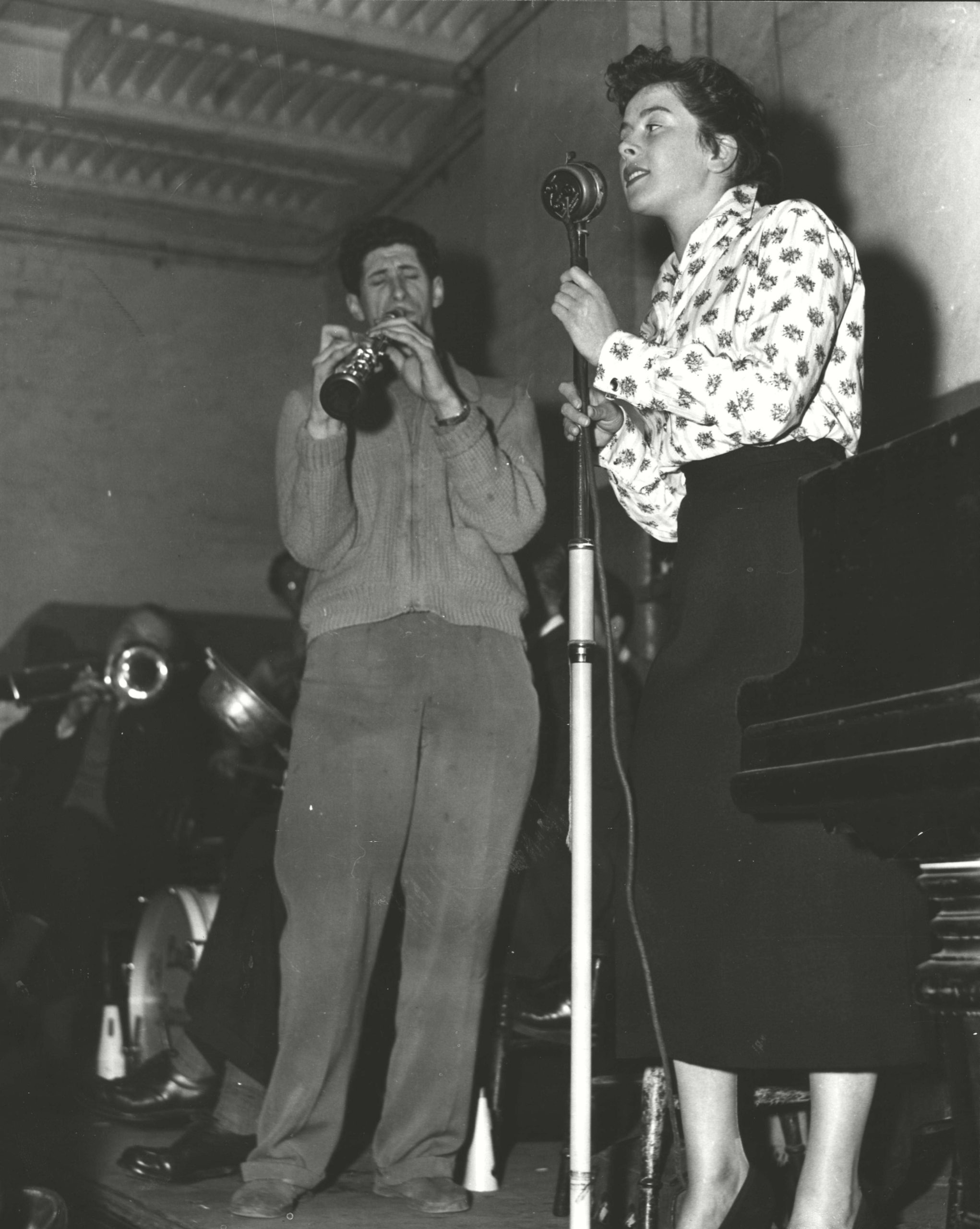 #32 School Teacher Pam Heagren Singing At Cy Laurie’s A Soho Jazz Club, April 1956.