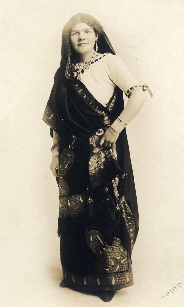 #44 Woman in Indian fancy dress
