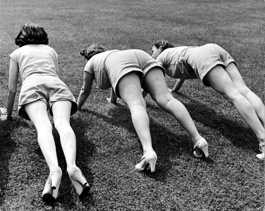 #5 Steve Finan directs mat exercises calculated to reduce hips and remove “widow’s humps” which form at back of neck.