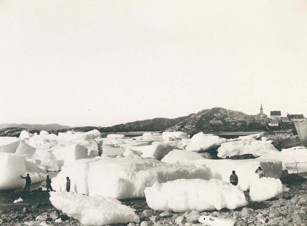 #13 Ice floes outside the town of Nuuk, 1890s