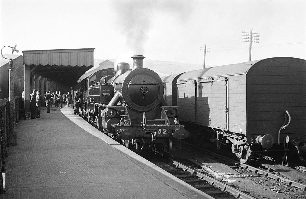 #11 Belfast Express at Londonderry Station, 1950.