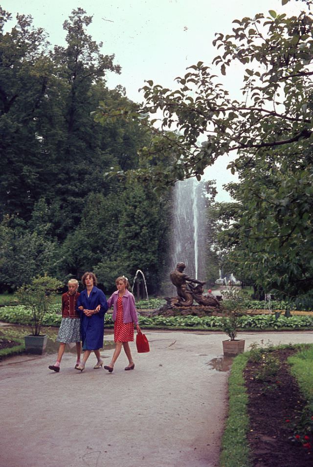 #21 Samson Fountain in Peterhof, 1963