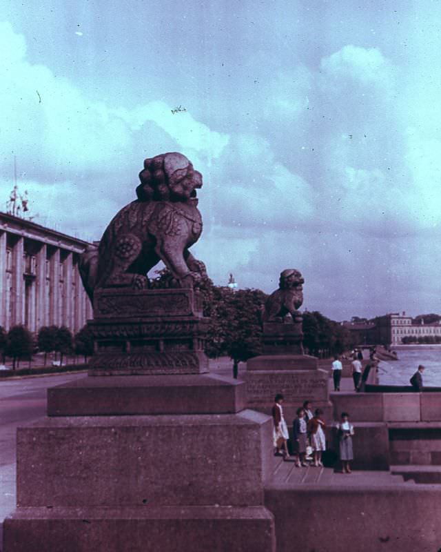 #38 Sculptured Chinese lions on river bank, 1968