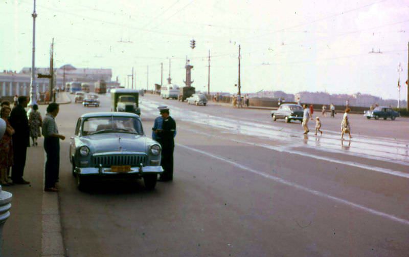 #50 Leningrad street scenes