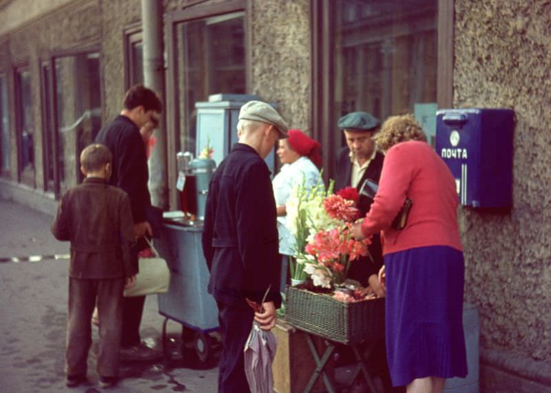 #13 Flowers and soda on sale in Leningrad, 1963
