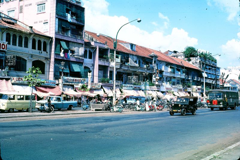 #51 Saigon street scenes, 1968