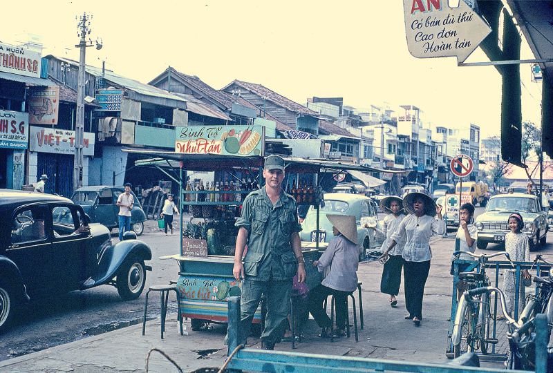#59 Việt T(â)n tailor, 197 Đề Thám street, Saigon, 1968