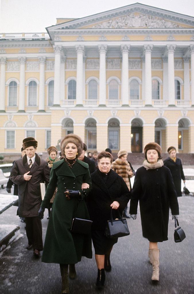 #24 Empress Farah Pahlavi of Iran in Leningard, 1970.