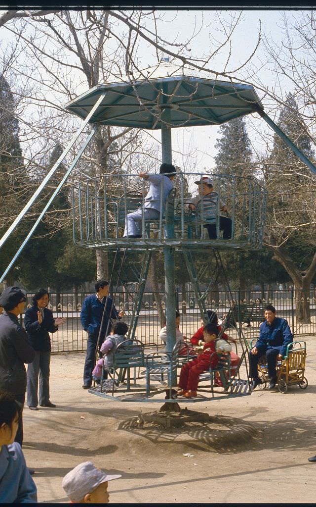 #46 Roundabout, Tiantan Park