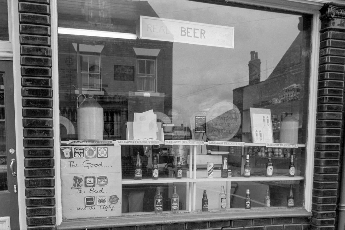 #23 Real Beer, Newland Ave, Hull, 1982