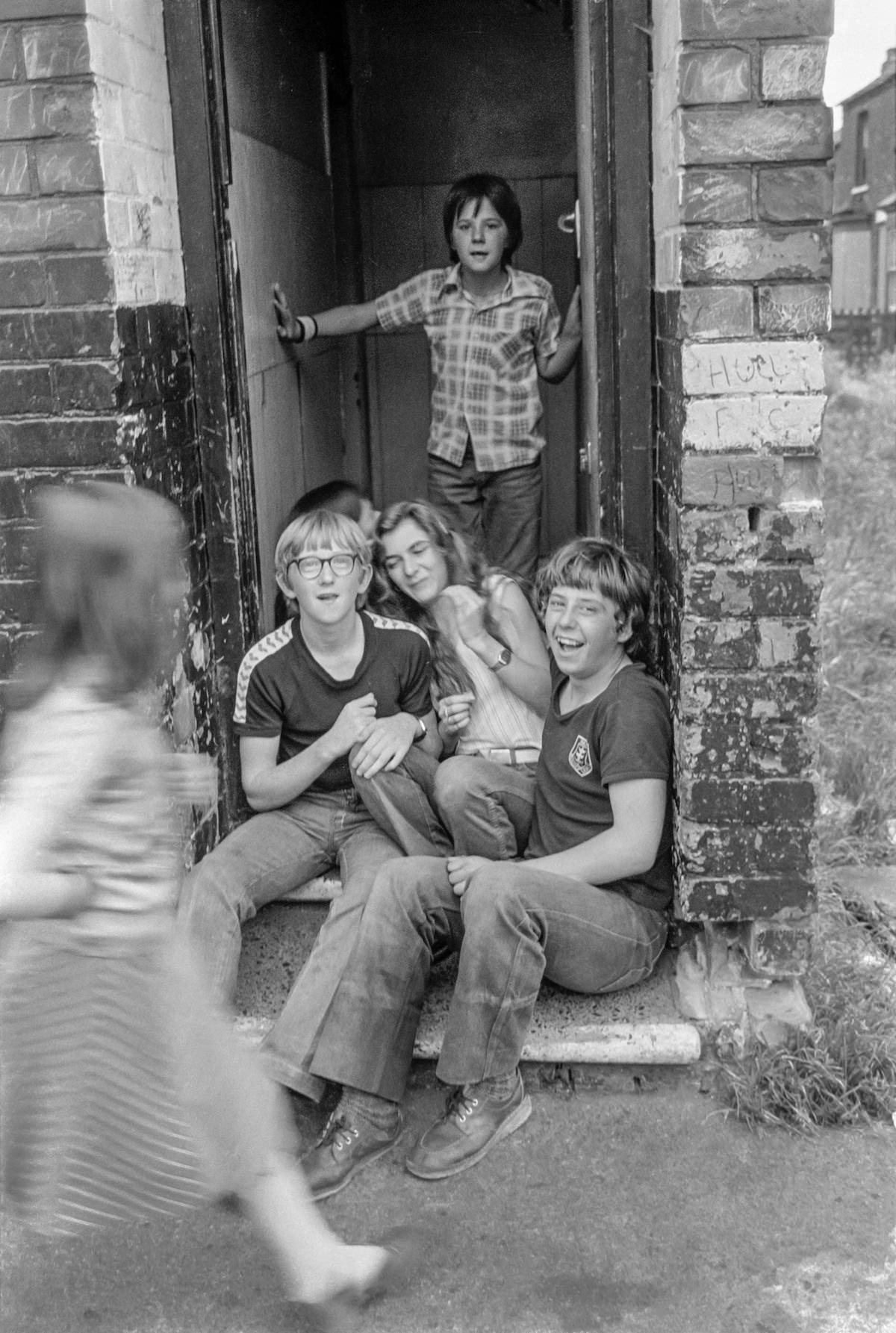 #30 Children on door step, West Dock Ave area, Hull, 1981