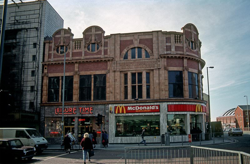 #38 Picture House cinema, Oxford Street, 1987