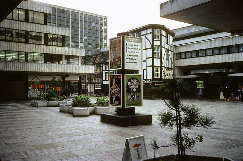 #11 Shambles Square, 1983