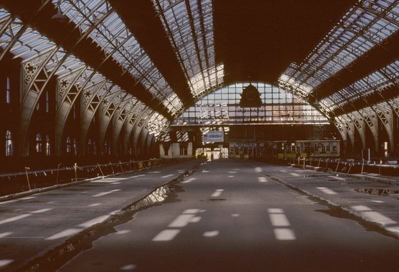 #4 Central Station, 1980