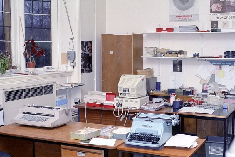 #49 MMU Slide Library, 1991