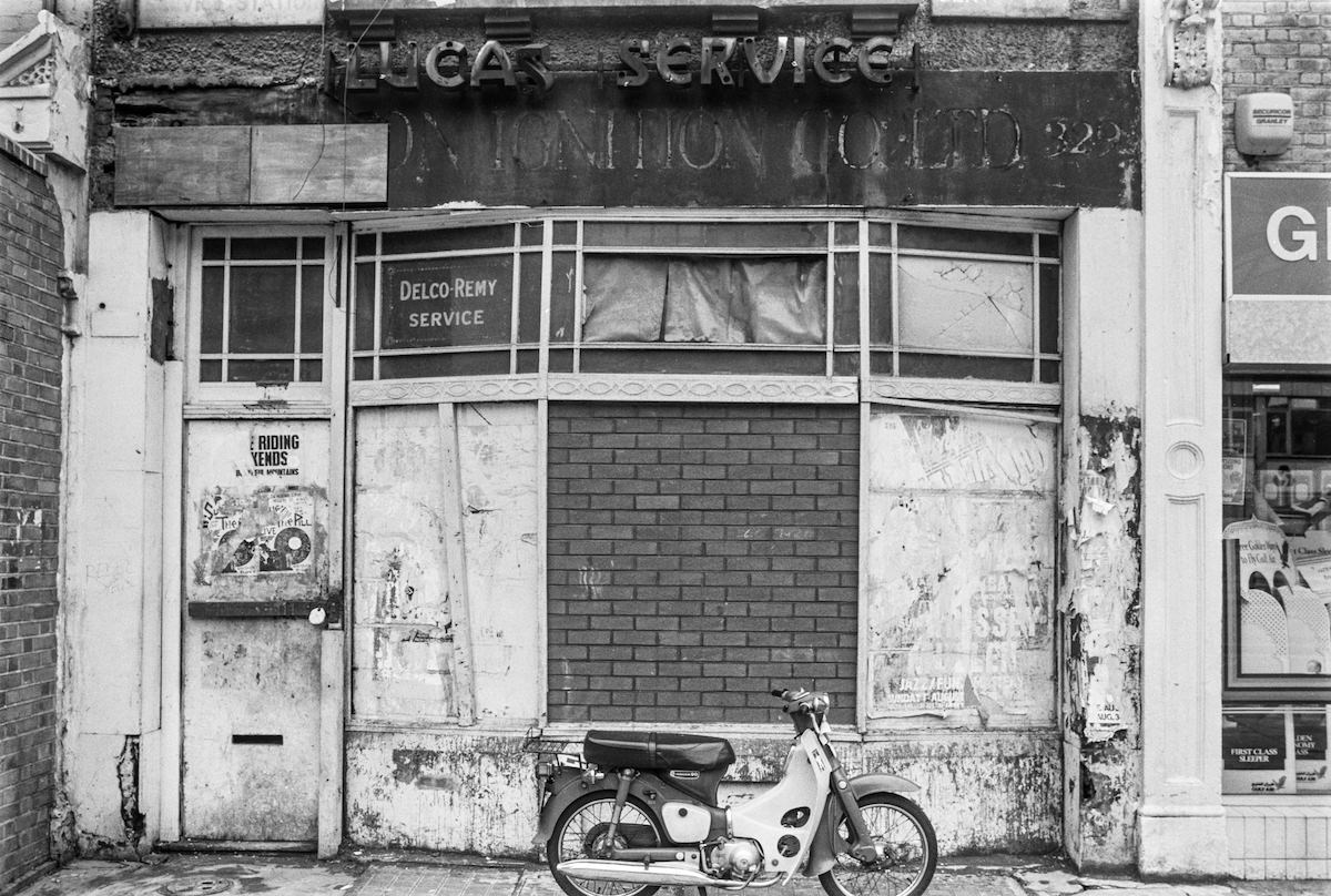 #31 329 Euston Rd, Camden, 1986