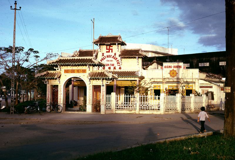 #13 Buddhist temple in Can Tho, 1968