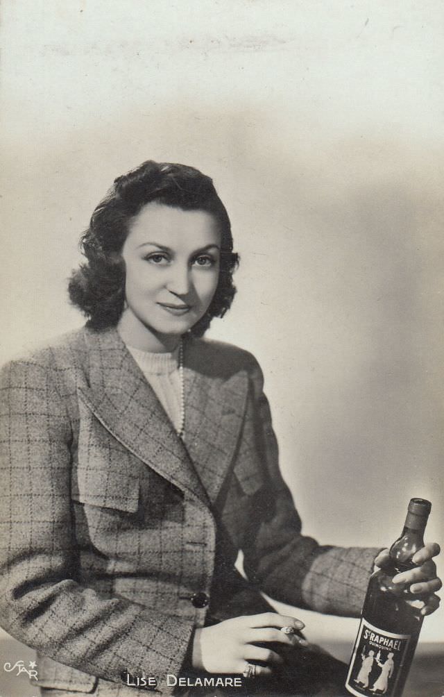 #19 Lise Delamare