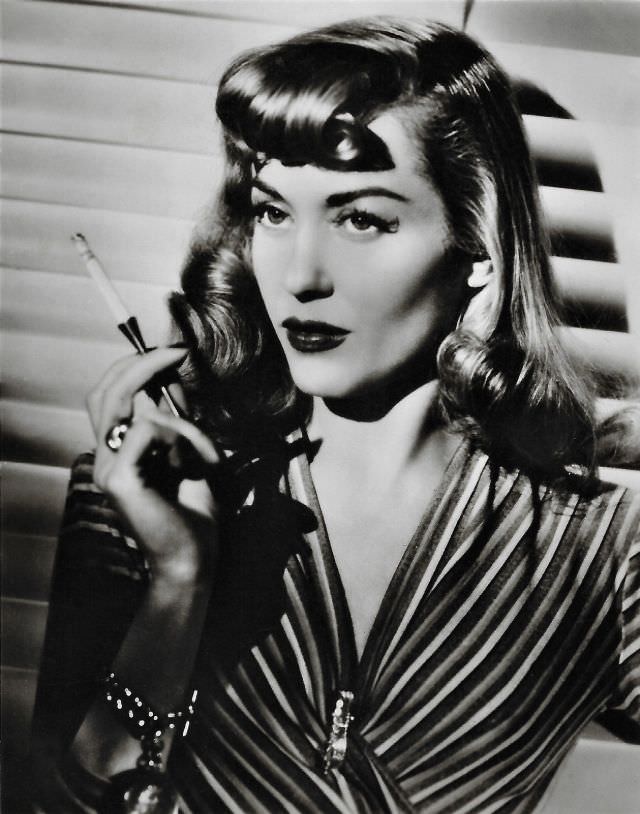 #1 Barbara Laage