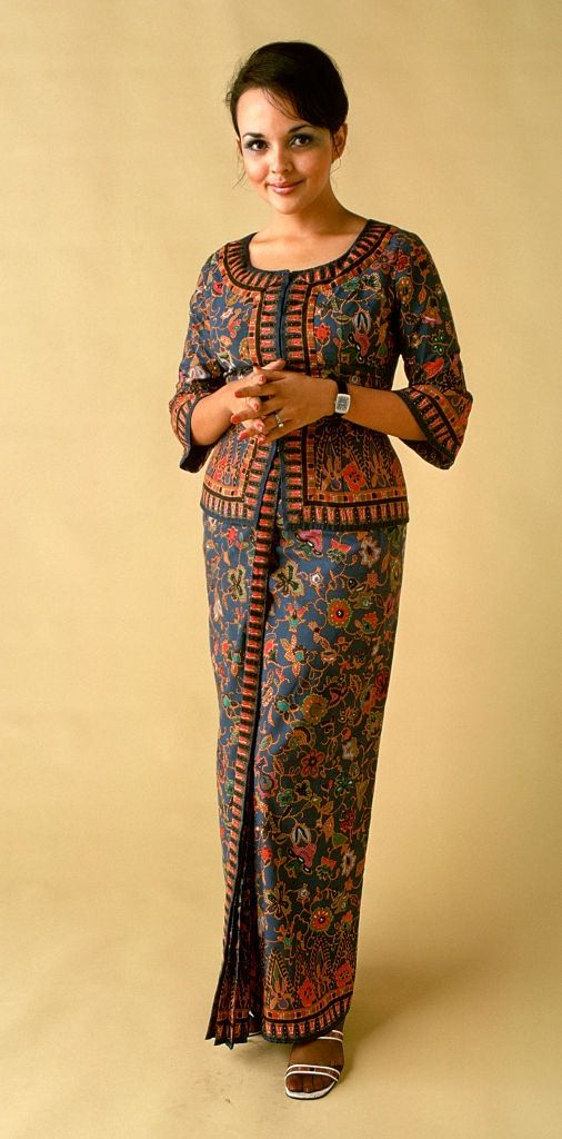 #14 Singapore Airlines Flight Attendant