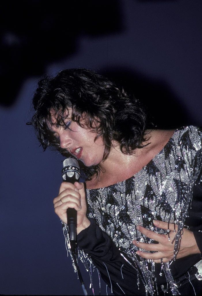 #45 Laura Branigan performs on stage at the Great Adventure Amusement Park in New Jersey, 1984.