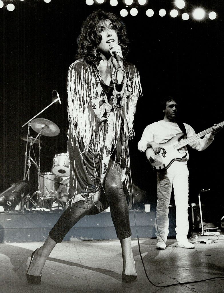 #46 Laura Branigan performing at crowd of 10,000 fans at Kingswood Music Theatre, 1984.