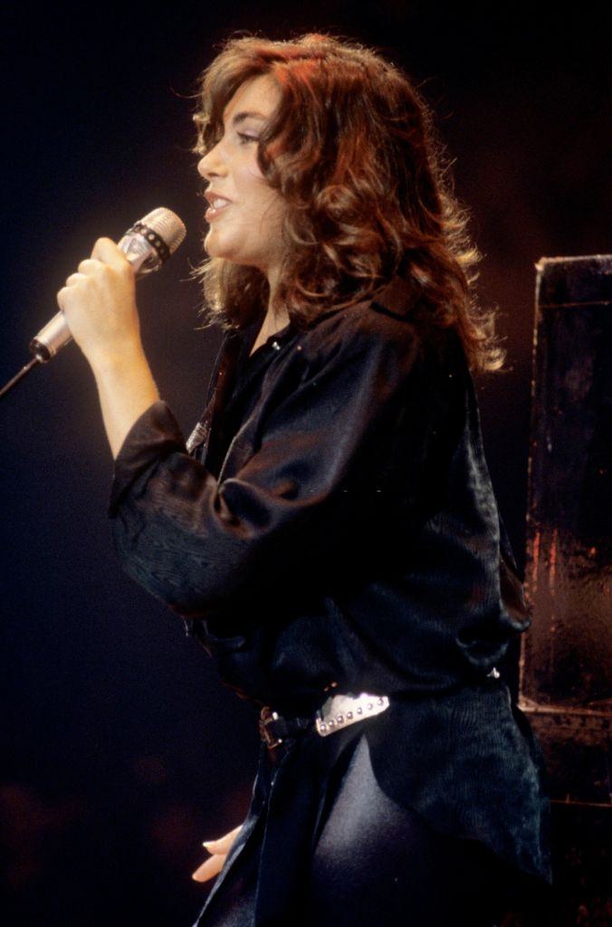 #48 Laura Branigan performing in Dortmund, 1984.