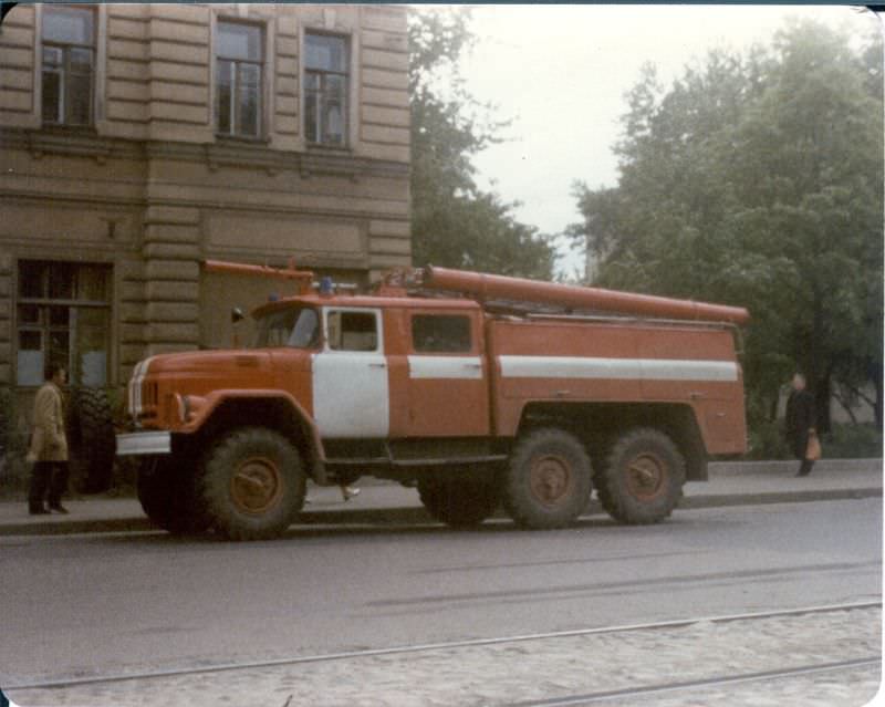 #22 Soviet fire engine, Leningrad, 1976
