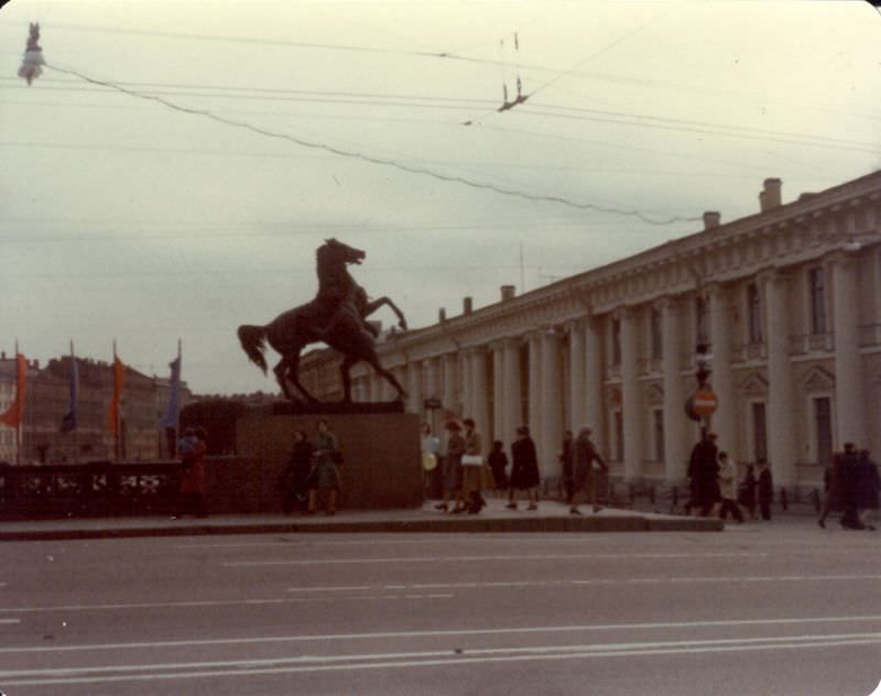 #50 Nevsky Prospekt, Anichkov Bridge, Leningrad, 1977