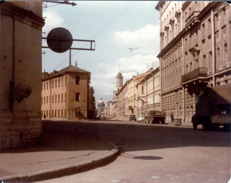 #6 St Isaac’s Cathedral visible in distance, Leningrad, circa mid-1970s