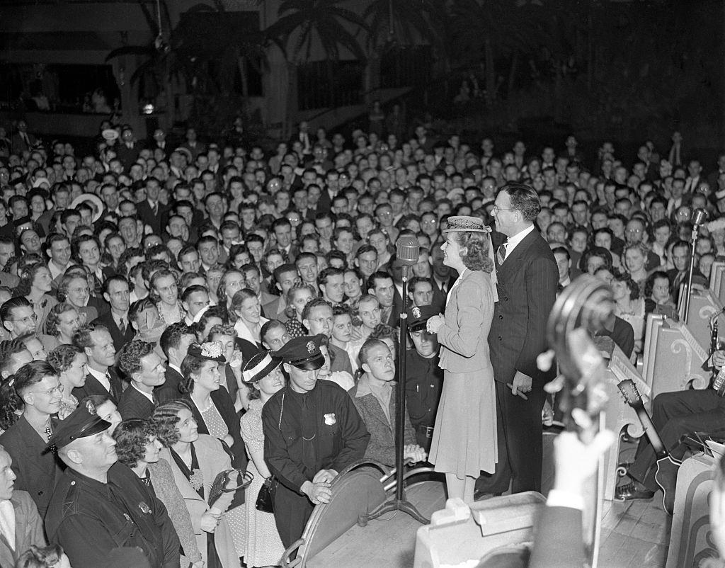 #5 Allen with husband George Burns went on a whistle-stop tour of the western U.S. In Salt Lake City, 1940.