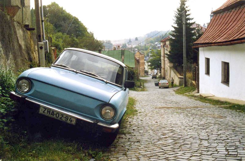#11 A nice clean Skoda 100S without badges, and bearing the pre-1997 registration ZH for Žiar nad Hronom, Banská Štiavnica