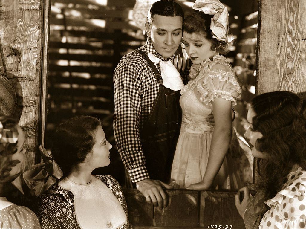 #28 Sylvia Sidney with George Raft in a scene from ‘Pick-Up’, 1933.