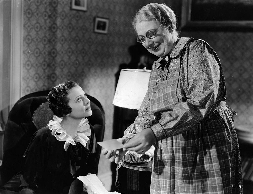 #45 Sylvia Sidney with an old lady, 1935.