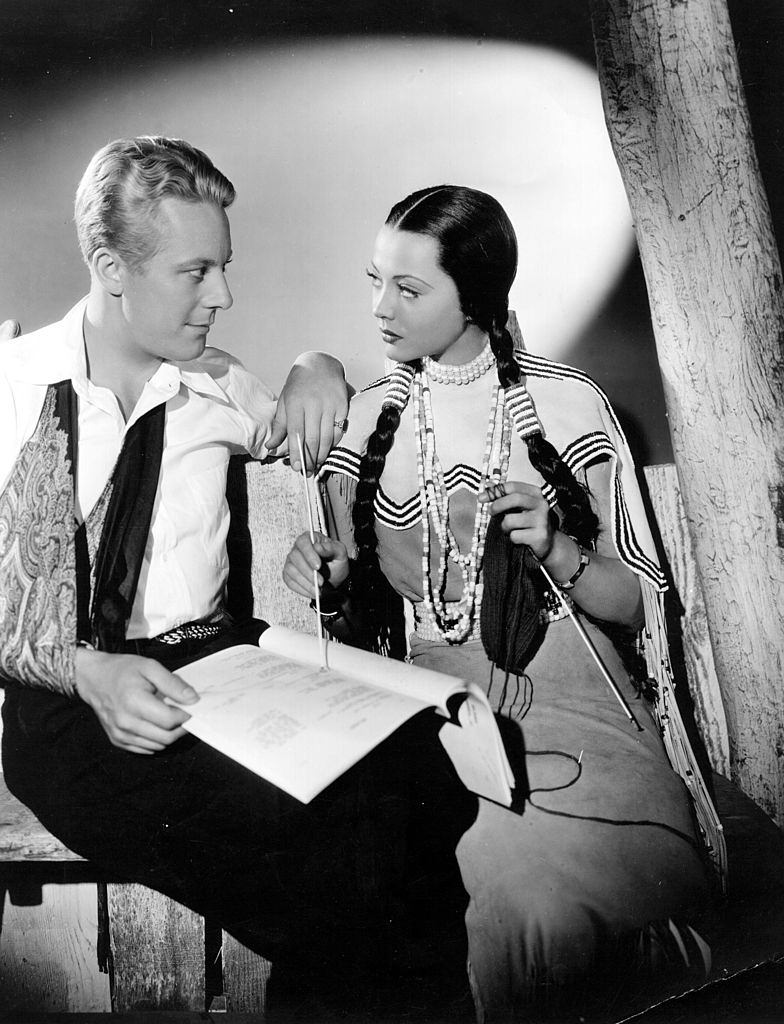 #47 Sylvia Sidney with Gene Raymond in the movie ‘Behold my wife’, 1935.