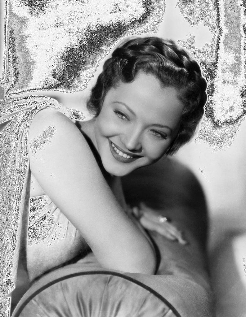 #59 Sylvia Sidney smiling, 1935.