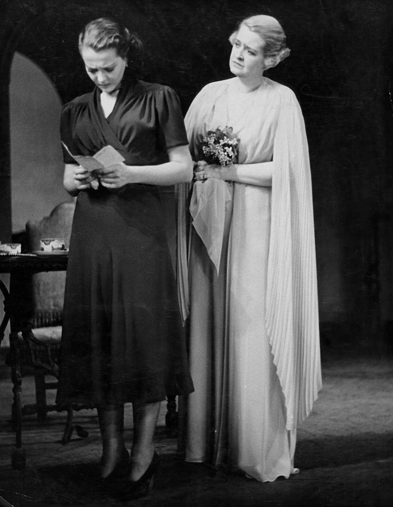 #69 Sylvia Sidney with Evelyn Varden, 1938.