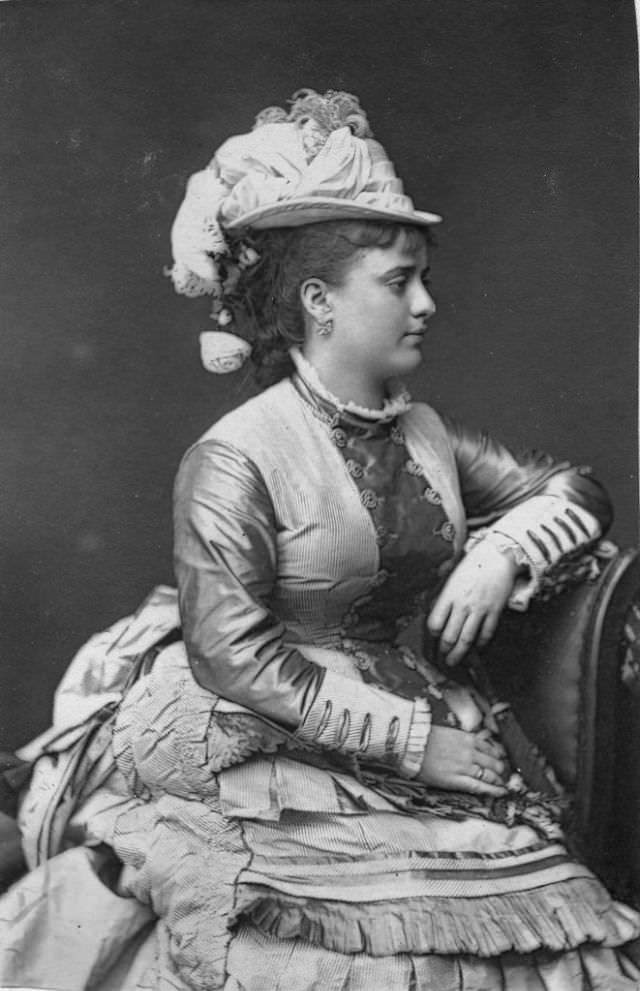 #17 Miss Minnie Walton, 1876