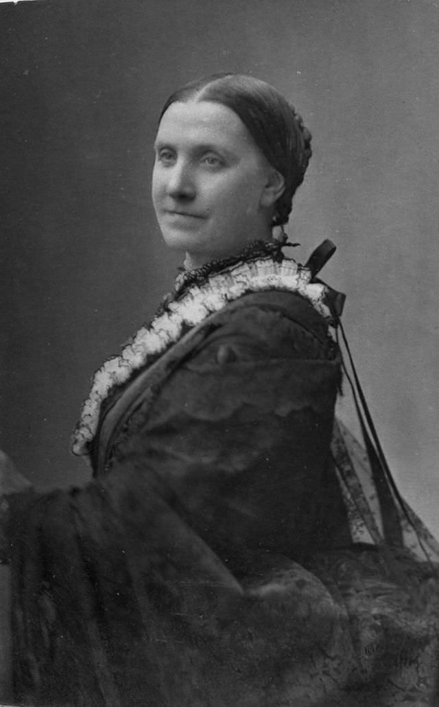 #26 Sarah Jane Woolgar, Mrs. Alfred Mellon, 1860s