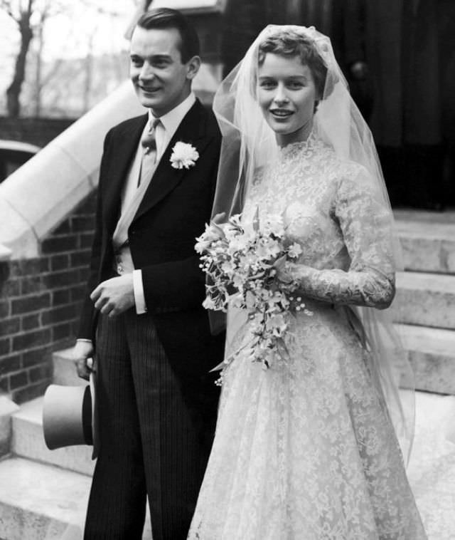 #22 English actors Denholm Elliott and Virginia McKenna married, 1954