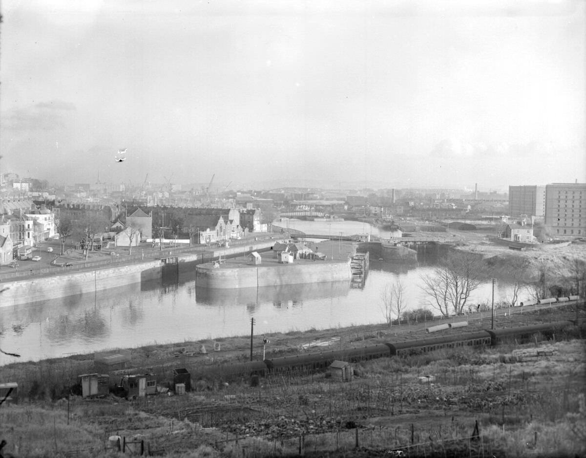 #22 Docks: Lock entrance to Cumberland Basin 1962
