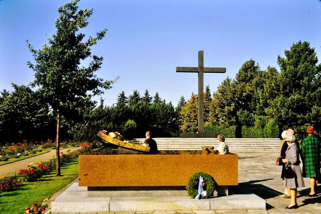 #39 Mannerheim grave, 1960s