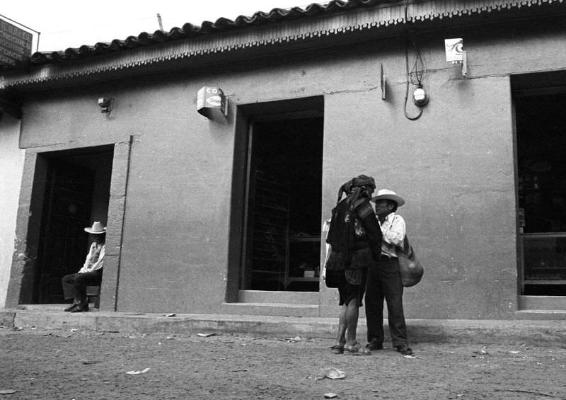 #8 The consultation in Chichicastenango, 1982