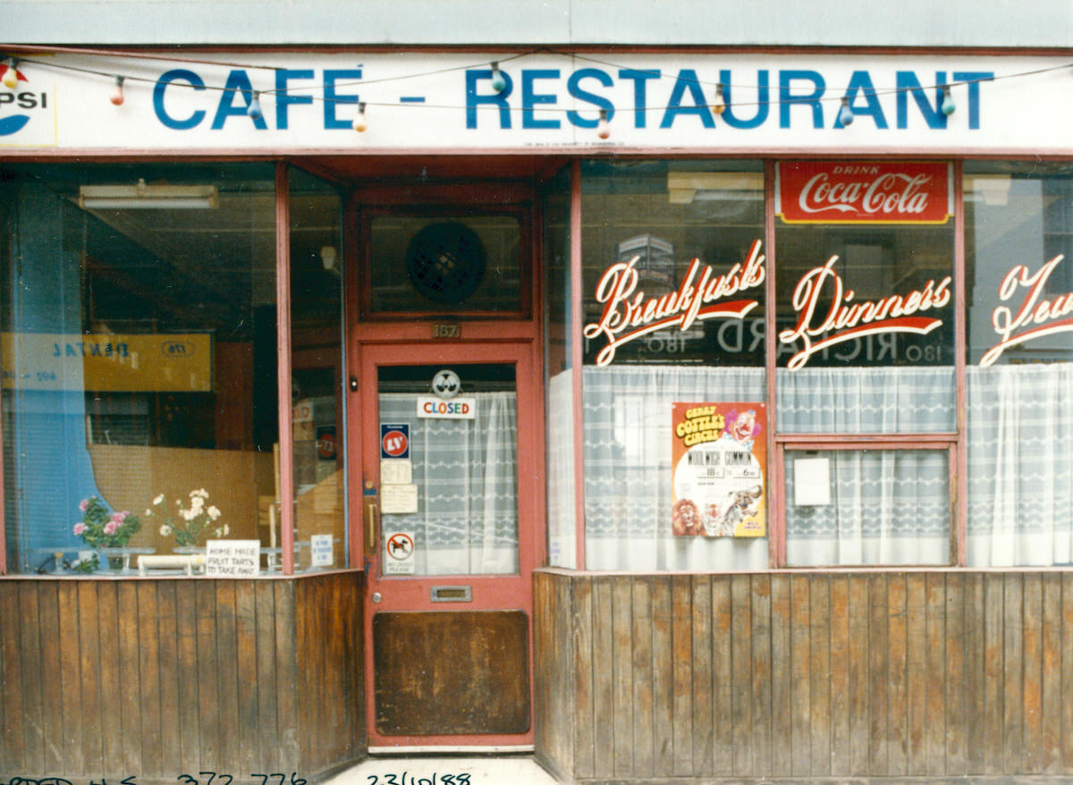 #6 Cafe on Deptford High Street, Deptford, Lewisham, London, 1988