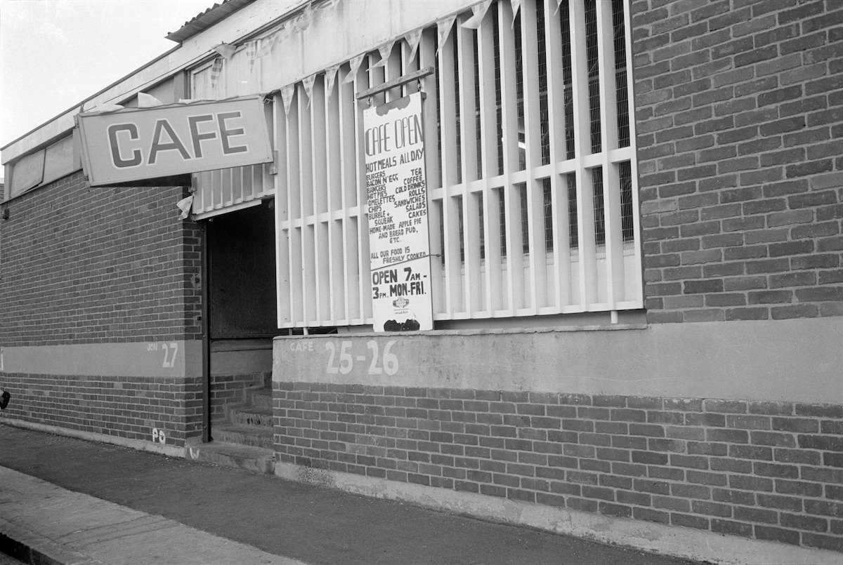 #32 Café on North Woolwich Road, Silvertown, Newham, 1983