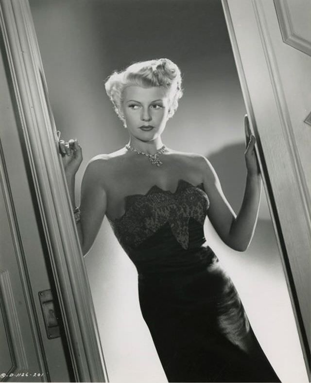 #29 Rita Hayworth by Robert Coburn from “The Lady from Shanghai”, 1947