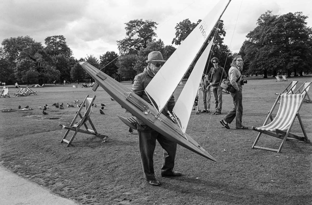 #9 Man with model yacht, Round Pond, Kensington Gardens, Kensington and Chelsea, 1987