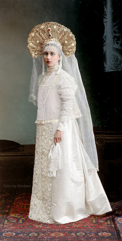 Spectacular Colorized Photos of Romanovs’ Final Ball Taken in 1903, St. Petersburg, Russia Coloriza