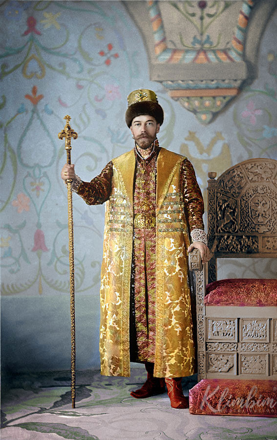 Spectacular Colorized Photos of Romanovs’ Final Ball Taken in 1903, St. Petersburg, Russia Colorizat